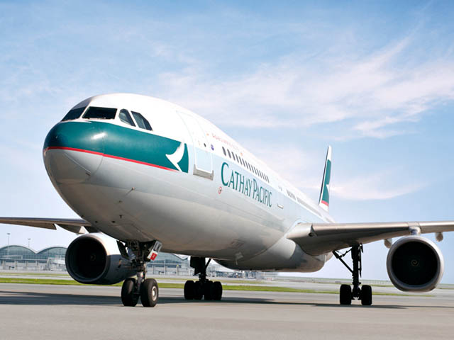 Cathay Pacific : le moteur d’un Airbus A330 prend feu au décollage (vidéo)