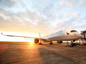 Les actionnaires de la compagnie aérienne Cathay Pacific ont sans surprise approuvé un plan de recapitalisation de 39 milliards 
