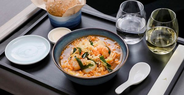 La compagnie aérienne Cathay Pacific a dévoilé un nouveau concept de restauration à bord baptisé   Hong Kong Flavours », de