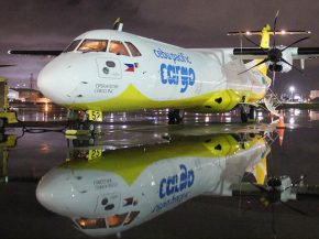 La compagnie aérienne low cost Cebu Pacific a pris pression de son premier ATR 72-500 converti pour le transport de fret, une pre