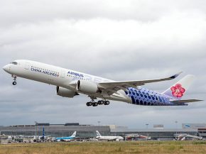 La compagnie aérienne taïwanaise China Airlines a pris possession de son 14eme et dernier Airbus A350-900, premier à porter une