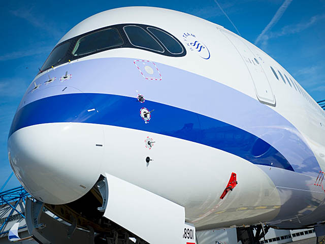 air-journal_China Airlines A350-900 ready close