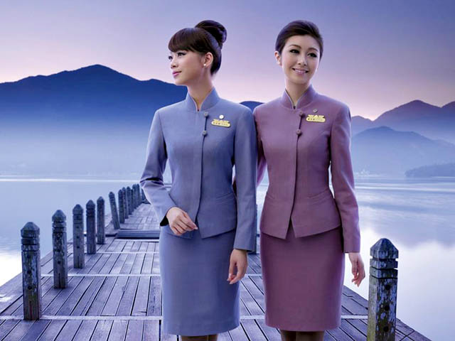 air-journal_China Airlines hotesses