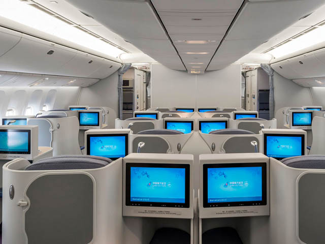 air-journal_China Southern-777-300ER-Affaires