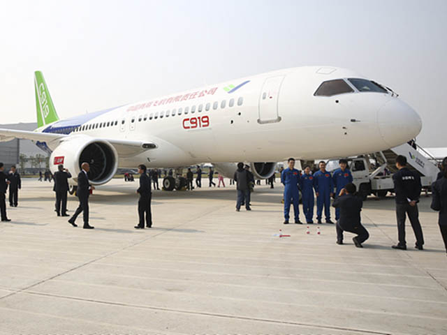 air-journal_Comac C919 rollout3
