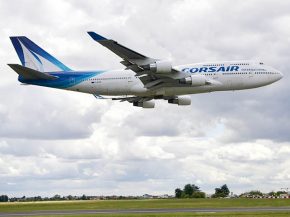 Le dernier Boeing 747-400 de la compagnie aérienne Corsair International a quitté Paris hier, marquant la fin de la présence du