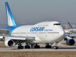 La compagnie aérienne Corsair International a envoyé hier un de ses trois Boeing 747-400 vers la Grande Bretagne où il sera dé