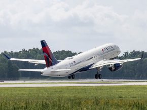 Le premier Airbus A220 assemblé à Mobile en Alabama a effectué son premier vol hier, aux couleurs de la compagnie aérienne Del