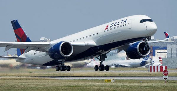 En proie comme les autres à la chute de la demande entrainée par la pandémie de coronavirus, la compagnie aérienne Delta Air L