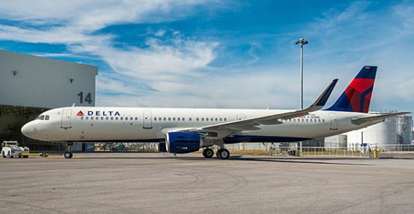 
Deux passagers d’un vol de la compagnie aérienne Delta Air Lines ont décidé qu’ils ne voulaient plus voler et ont ouvert u
