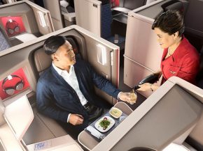 Alors que les températures se refroidissent, la compagnie aérienne Delta Air Lines renforce ses menus avec une sélection de pro