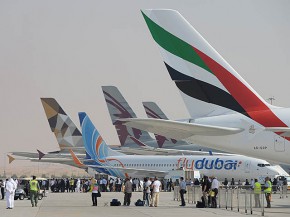 En juillet 2018, l aéroport international de Dubaï (DXB) a dépassé la barre des huit millions de passagers et a réalisé le d
