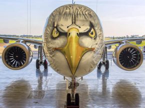 Embraer a annoncé une perte nette de 292 millions de dollars au premier trimestre et des revenus en baisse de 23%, en partie pour