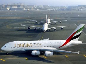 
La compagnie aérienne Emirates Airlines ne compte pas réduire la voilure vers Londres-Heathrow, soit six vols par jour en A380,