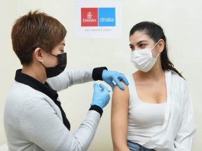 
La compagnie aérienne Emirates Airlines a lancé un programme de vaccination contre la Covid-19 pour ses employés basés aux Em