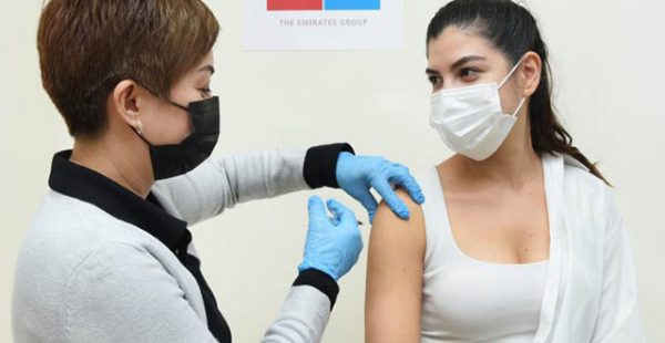 
La compagnie aérienne Emirates Airlines a lancé un programme de vaccination contre la Covid-19 pour ses employés basés aux Em