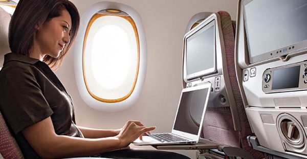 Les passagers de la compagnie aérienne Emirates Airlines disposeront d’ici 2022 du Wi-Fi, d une connectivité mobile et de la t