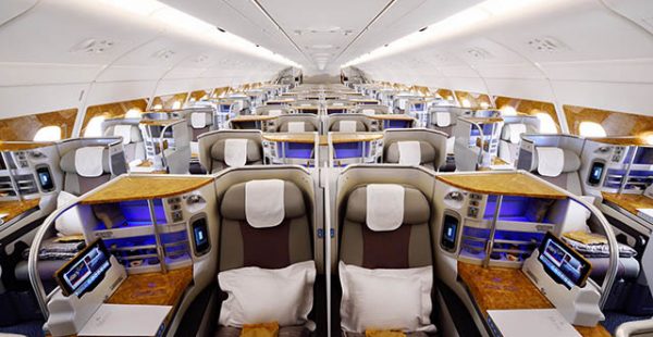 Cet été, la compagnie aérienne Emirates Airlines propose des tarifs exceptionnels en Classe Affaires au départ de la France, v