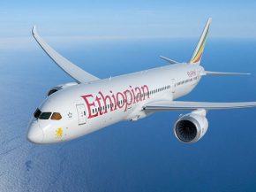
Aman Wole, directeur régional d Ethiopian Airlines pour la France et le Maghreb, fait ses adieux au bureau de Paris après deux 