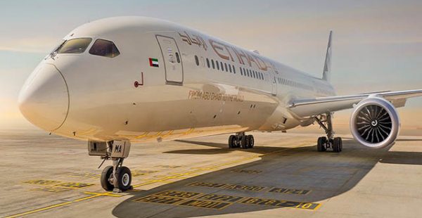 La pandémie de Covid-19 ayant entrainé aux Emirats Arabes Unis une interdiction de vols pendant quinze jours, la compagnie aéri