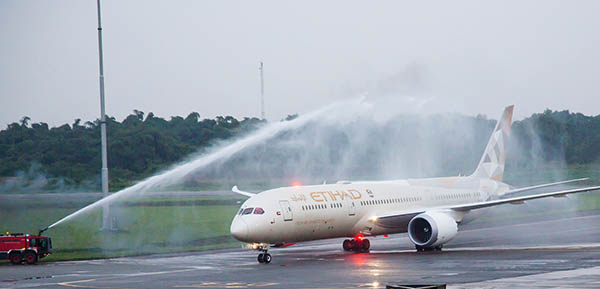 Etihad Airways signe avec Booking.com, pose son 787 à Lagos 79 Air Journal