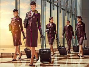 La compagnie aérienne Etihad Airways lance une campagne mondiale de recrutement d’hôtesses de l’air et stewards, avec des jo