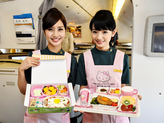 air-journal_Eva Air Hello Kitty PNC