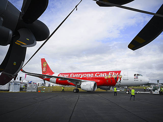 Un  serpent dans l’avion d’AirAsia (vidéo) 1 Air Journal