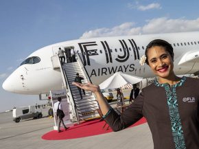 La compagnie aérienne Fiji Airways, dont la reprise des vols internationaux a été reportée à la fin juin au plus tôt, a lice