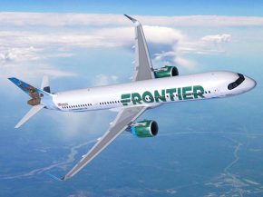 
Un passager de la compagnie aérienne low cost Frontier Airlines a terminé son vol scotché à son siège, après des attoucheme