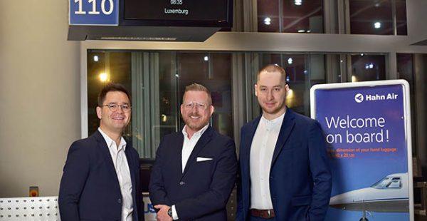 Hahn Air, leader du marché de la distribution aérienne, est la première compagnie aérienne à avoir émis un   billet du