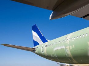 Le premier Airbus A330-900 de la société de leasing Hi Fly a fait une sortie au grand jour, tandis que la certification de l’A