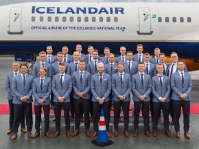 La compagnie aérienne Icelandair est fière de transporter l’équipe nationale de football d’Islande pour sa première qualif