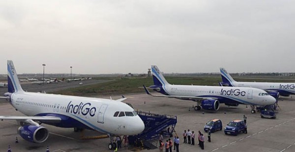 Après avoir interdits les vols internationaux, le gouvernement indien a annoncé la suspension de tous les vols domestiques à pa