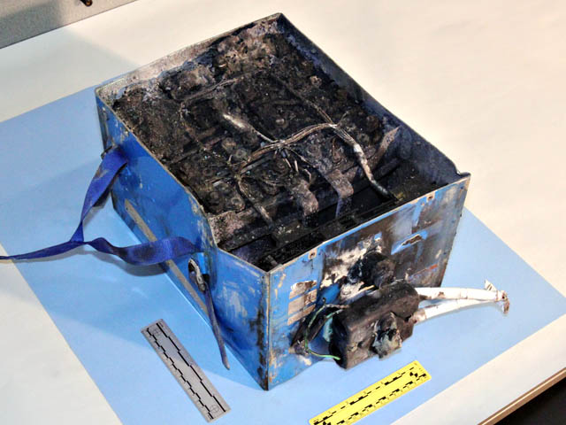 air-journal_JAL_787_APU_Batterie