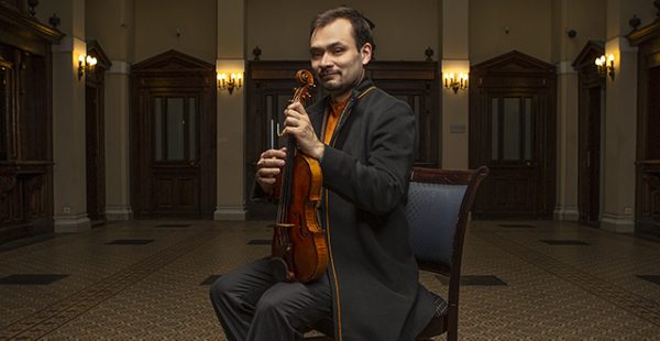 
La compagnie aérienne LOT Polish Airlines a présenté ses excuses à un musicien, refusé à l’embarquement à Vilnius parce 