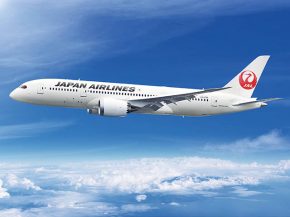
La compagnie aérienne Japan Airlines (JAL) passera cet été de cinq à sept vols par semaine entre Tokyo et Paris, son unique d