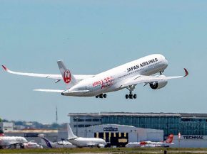 Le premier Airbus A350 de la compagnie aérienne Japan Airlines a effectué son vol inaugural jeudi à Toulouse, la low cost Iberi