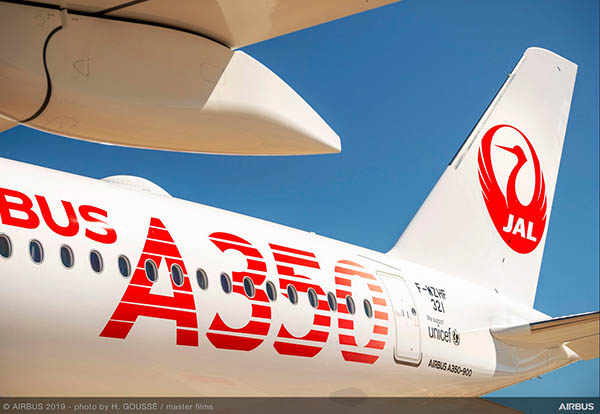 Japan Airlines achète 42 avions : 32 à Airbus, 10 à Boeing