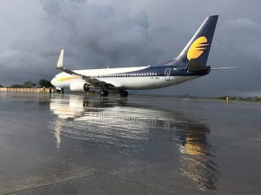 Suite à l’arrêt des activités de Jet Airways mercredi dernier, 280 créneaux horaires à Mumbai et 160 à Delhi sont à distr