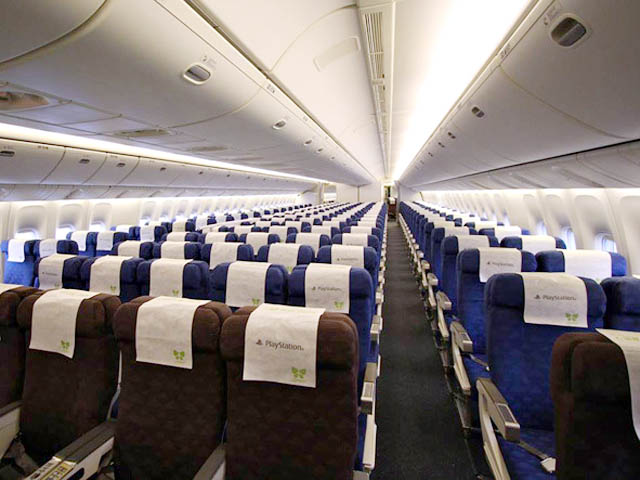 air-journal_Jin Air 777-200ER economie
