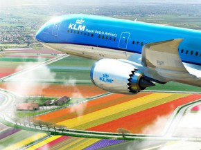 Le premier Boeing 787-10 Dreamliner de la compagnie aérienne KLM Royal Dutch Airlines a effectué son vol inaugural, tandis que c