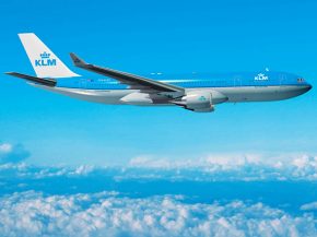 La compagnie aérienne KLM Royal Dutch Airlines a inauguré hier une nouvelle liaison entre Amsterdam et Boston, sa onzième desti