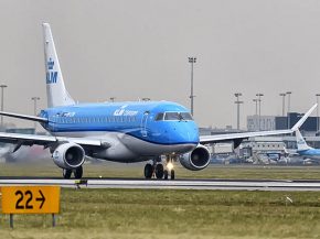 La compagnie aérienne KLM Royal Dutch Airlines ne compte proposer plus en ce début avril que 29 routes européennes, y compris v