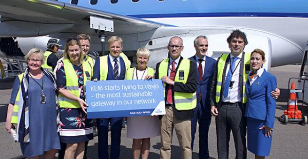 La compagnie aérienne KLM Royal Dutch Airlines a inauguré lundi une nouvelle liaison entre Amsterdam et Växjö, sa quatrième d