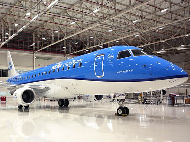 air-journal_KLM E175 hangar