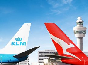 Les compagnies aériennes KLM Royal Dutch Airlines et Qantas ont signé un accord de partage de codes, permettant aux passagers de