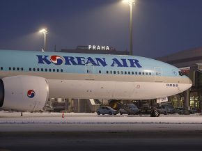
Au moins 330 vols ont été annulés aujourd hui en Corée du sud après que le typhon Khanun a touché terre dans la nuit, appor