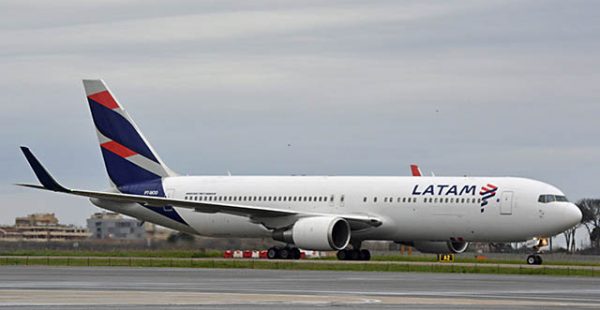La compagnie aérienne LATAM Airlines Brasil a annoncé pour la fin de la saison hivernale l’arrêt des vols entre Rio de Janeir