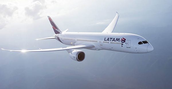 
Le Groupe LATAM Airlines a annoncé qu en raison de motifs commerciaux, il suspendrait temporairement ses vols entre Lima, au Pé